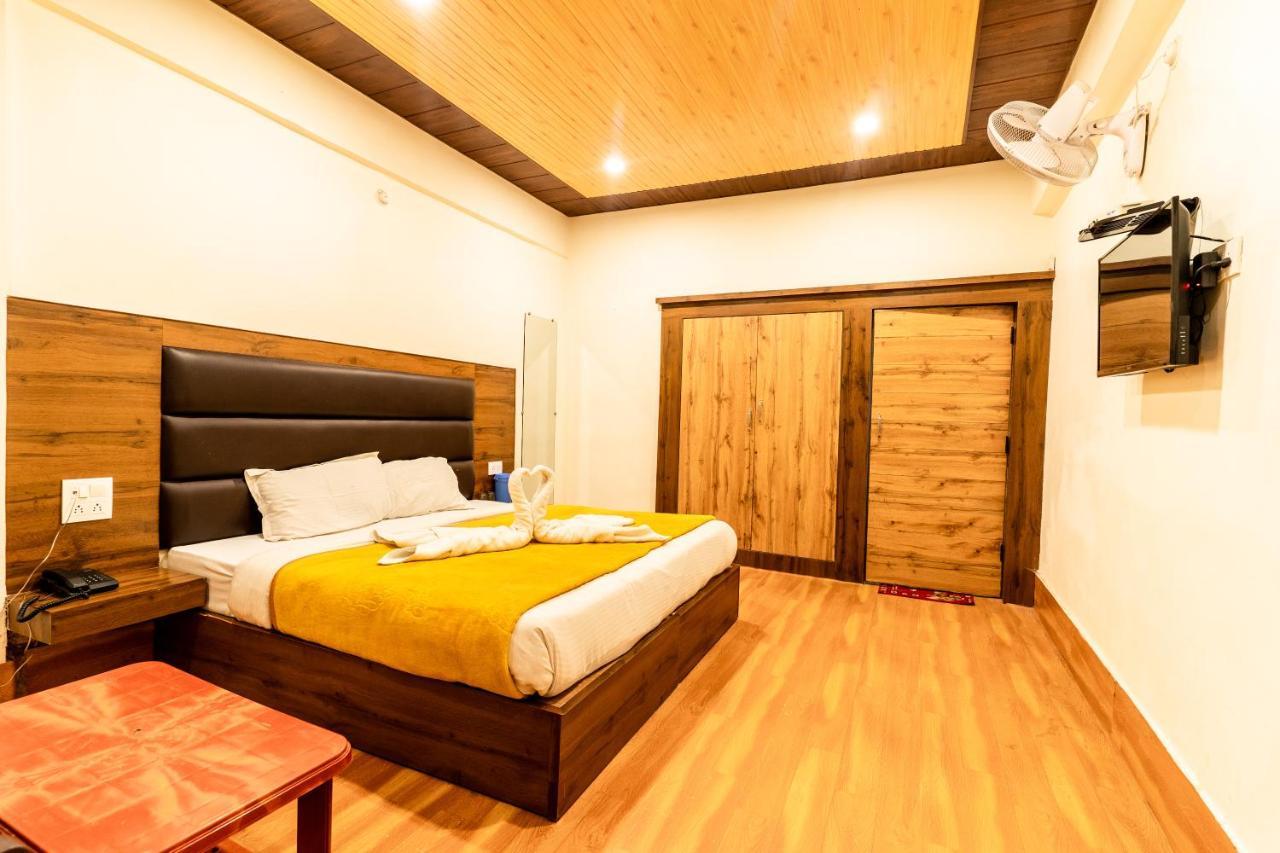 Hotel Woodland Nainital Esterno foto
