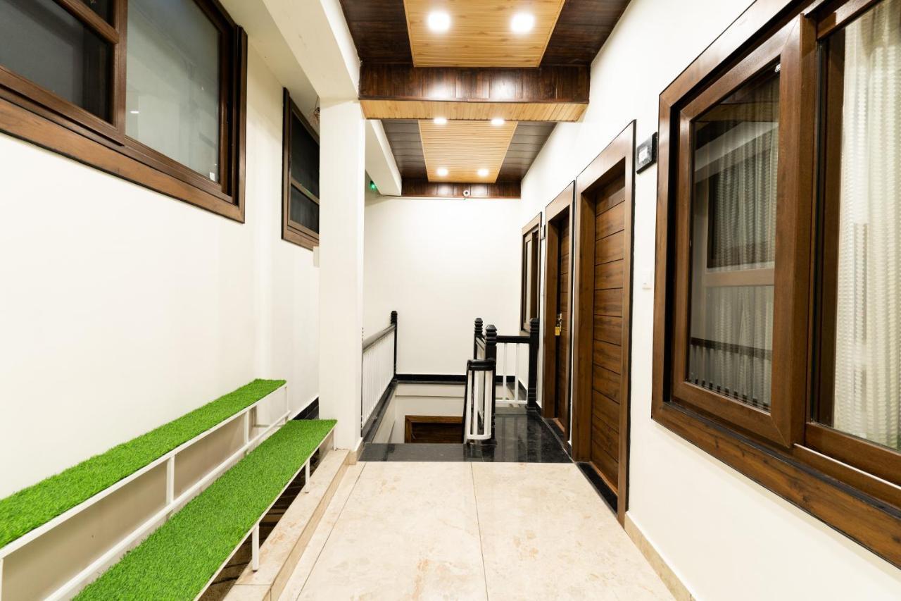 Hotel Woodland Nainital Esterno foto