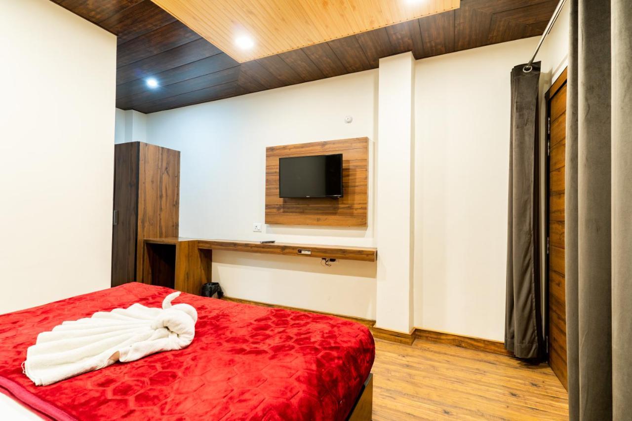 Hotel Woodland Nainital Esterno foto