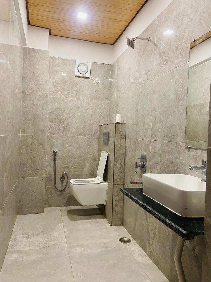 Hotel Woodland Nainital Esterno foto