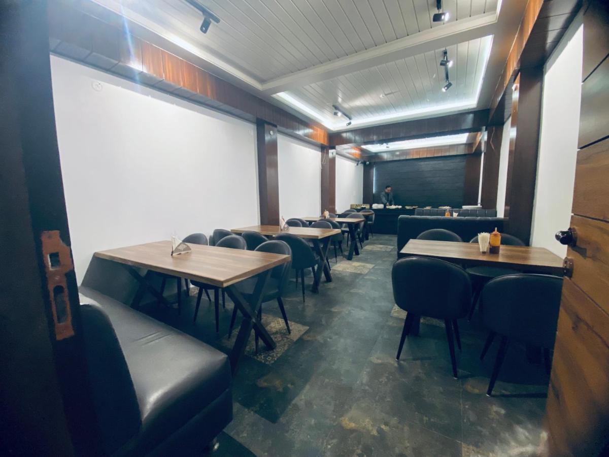 Hotel Woodland Nainital Esterno foto